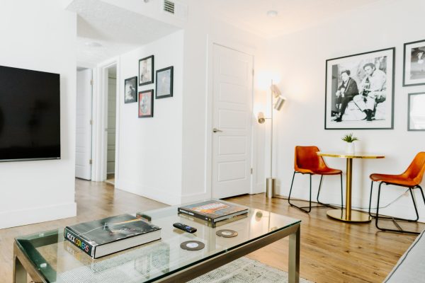 The Vinyl hotel living room
